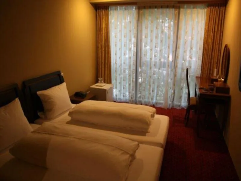 Halong Hotel Berlin