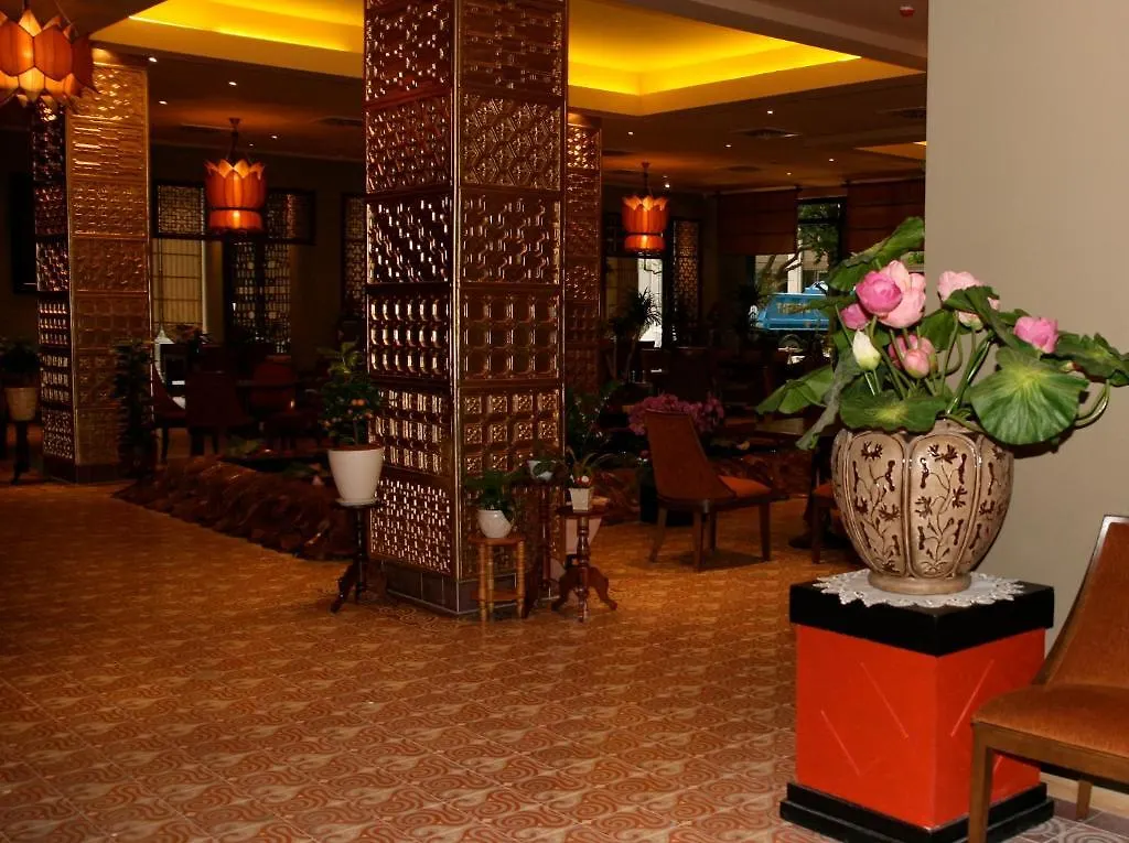 Halong Hotel Berlim