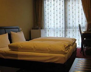 Halong Hotel Berlim Alemanha
