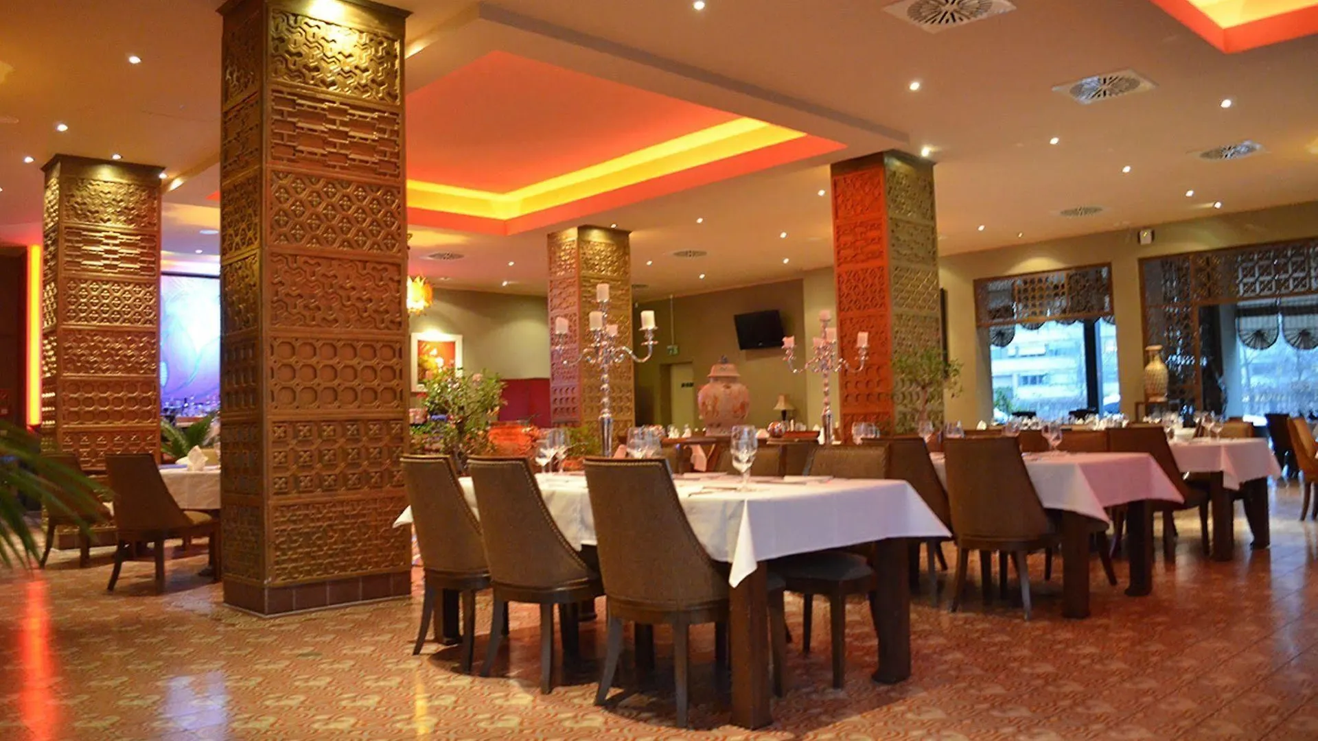 Halong Hotel Berlim 3*,  Alemanha